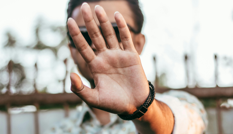 The courage to stop appearing in order to finally succeed